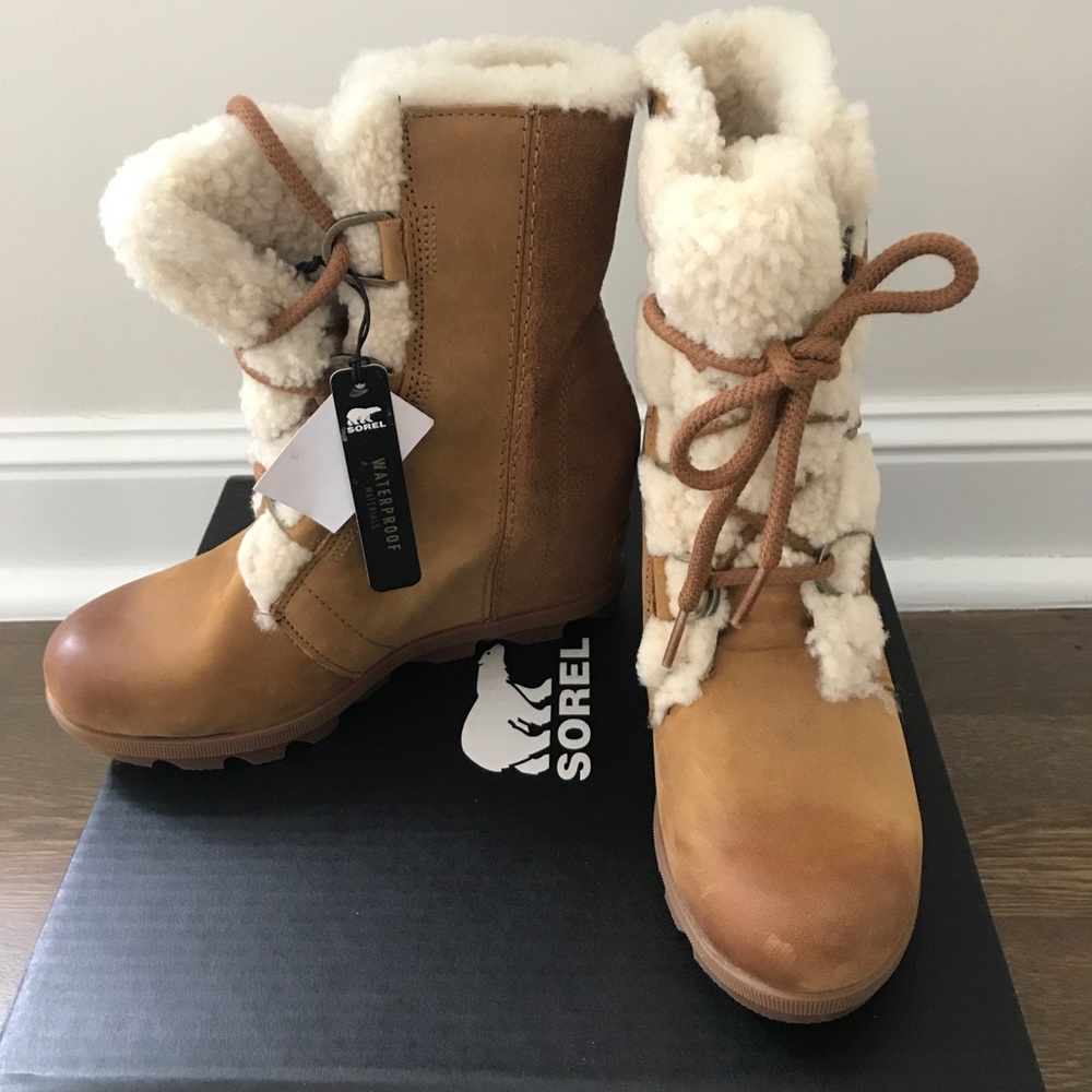 Size 7 Sorel Joan of Arctic Wedge Shearling Boot